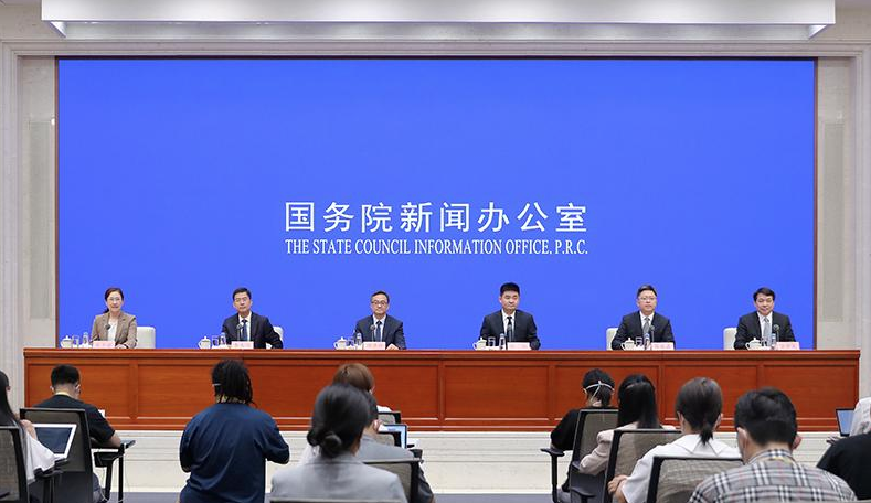 国务院政策例行吹风会：加强医疗保障基金使用常态化监管有关情况